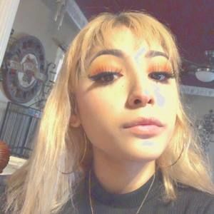 Meet your Posher, Angelique